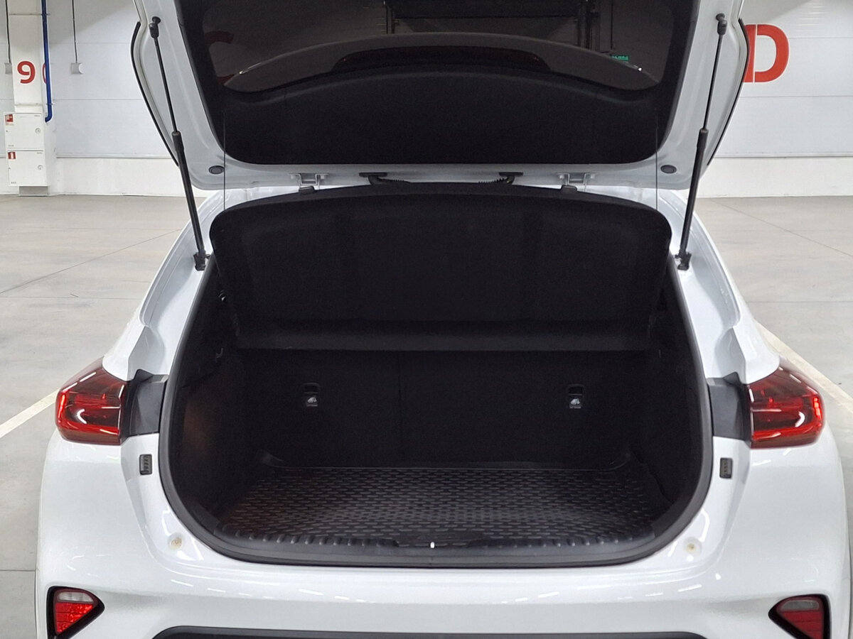 Kia XCeed 2020 года с пробегом. Фото: #9