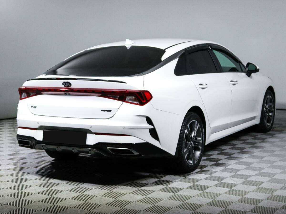 Kia K5 2021 года с пробегом. Фото: #3