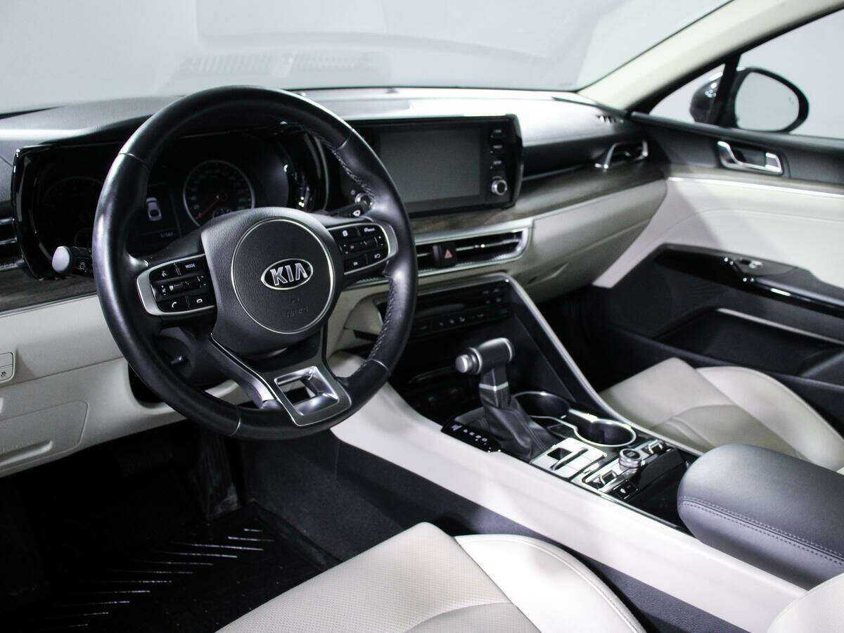 Kia K5 2020 года с пробегом. Фото: #11