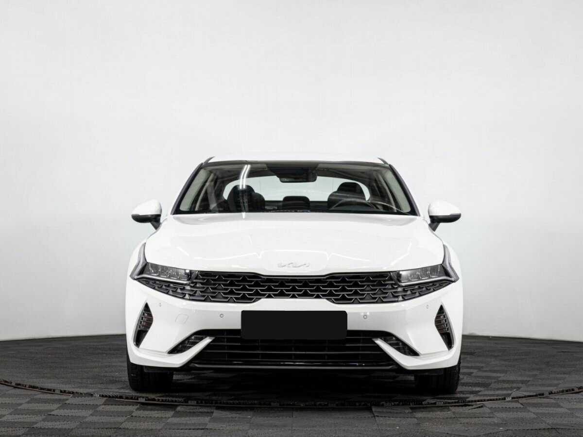 Kia K5 2022 года с пробегом. Фото: #1