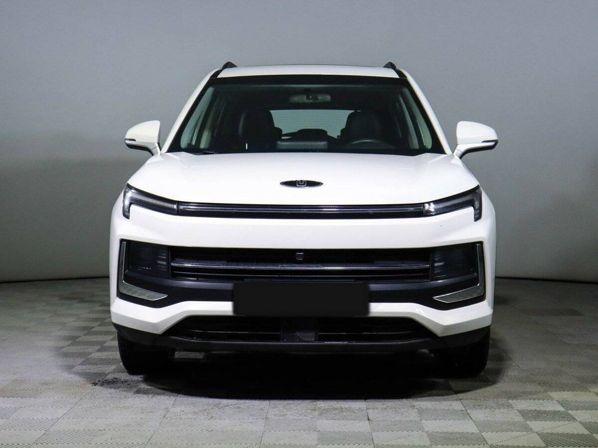 Москвич 3 2023 года с пробегом. Фото: #1