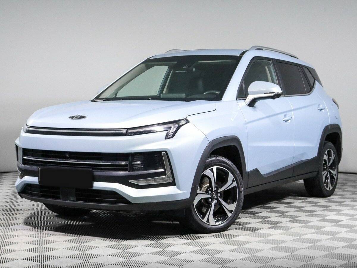 Москвич 3 2023 года с пробегом. Посмотреть фото