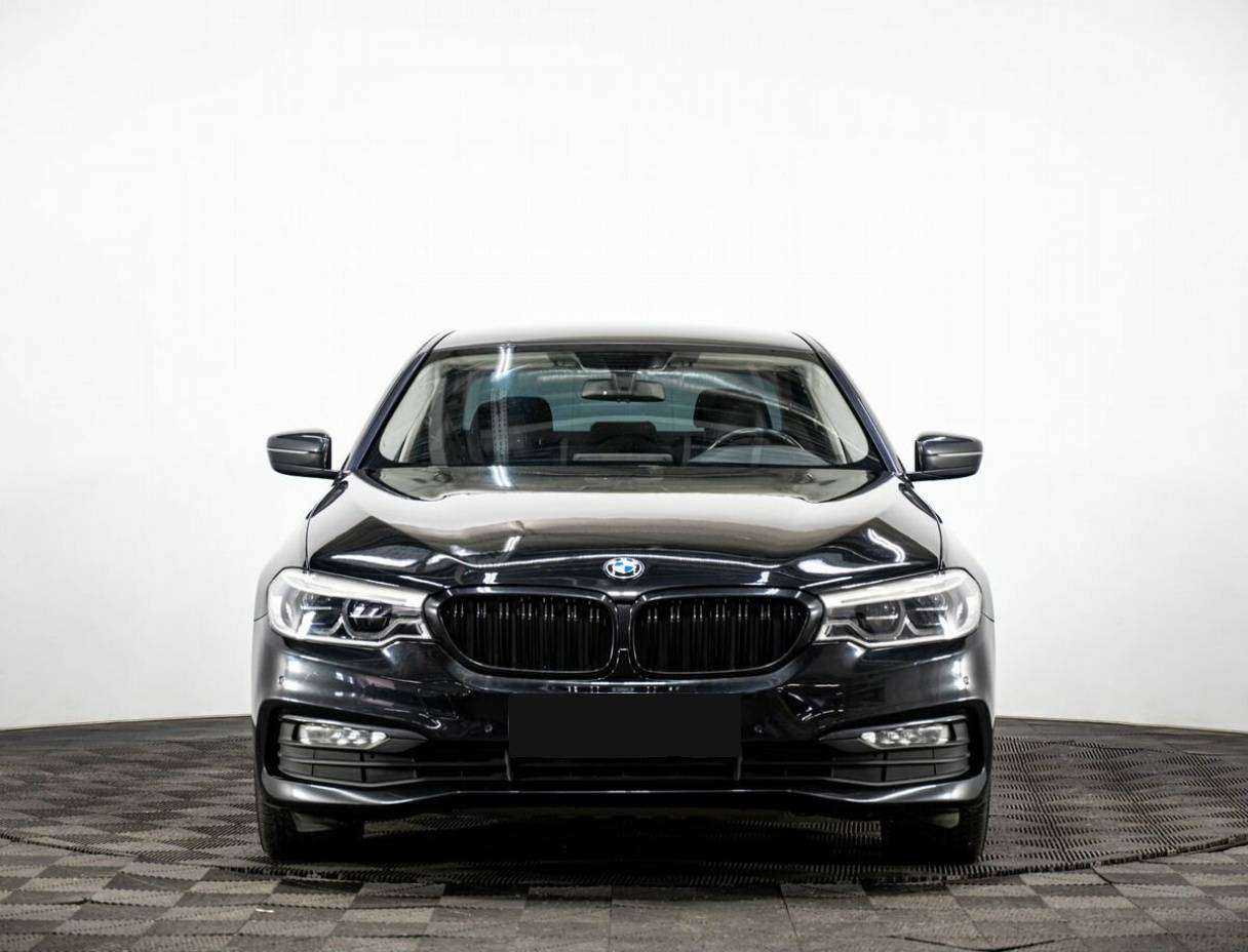 BMW 5 серии 2017 года с пробегом. Фото: #1
