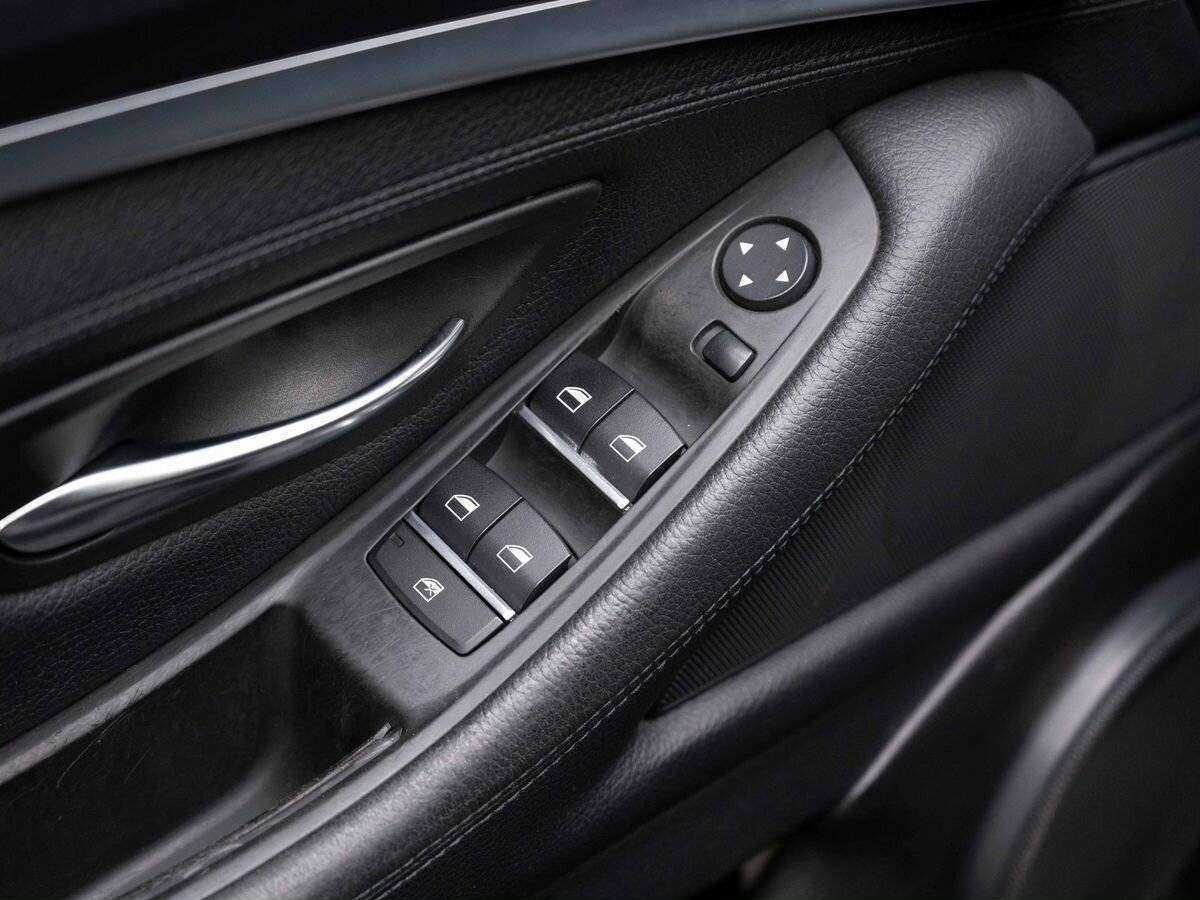 BMW 5 серии 2012 года с пробегом. Фото: #17