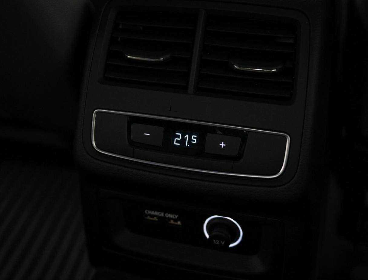 Audi A4 2019 года с пробегом. Фото: #10