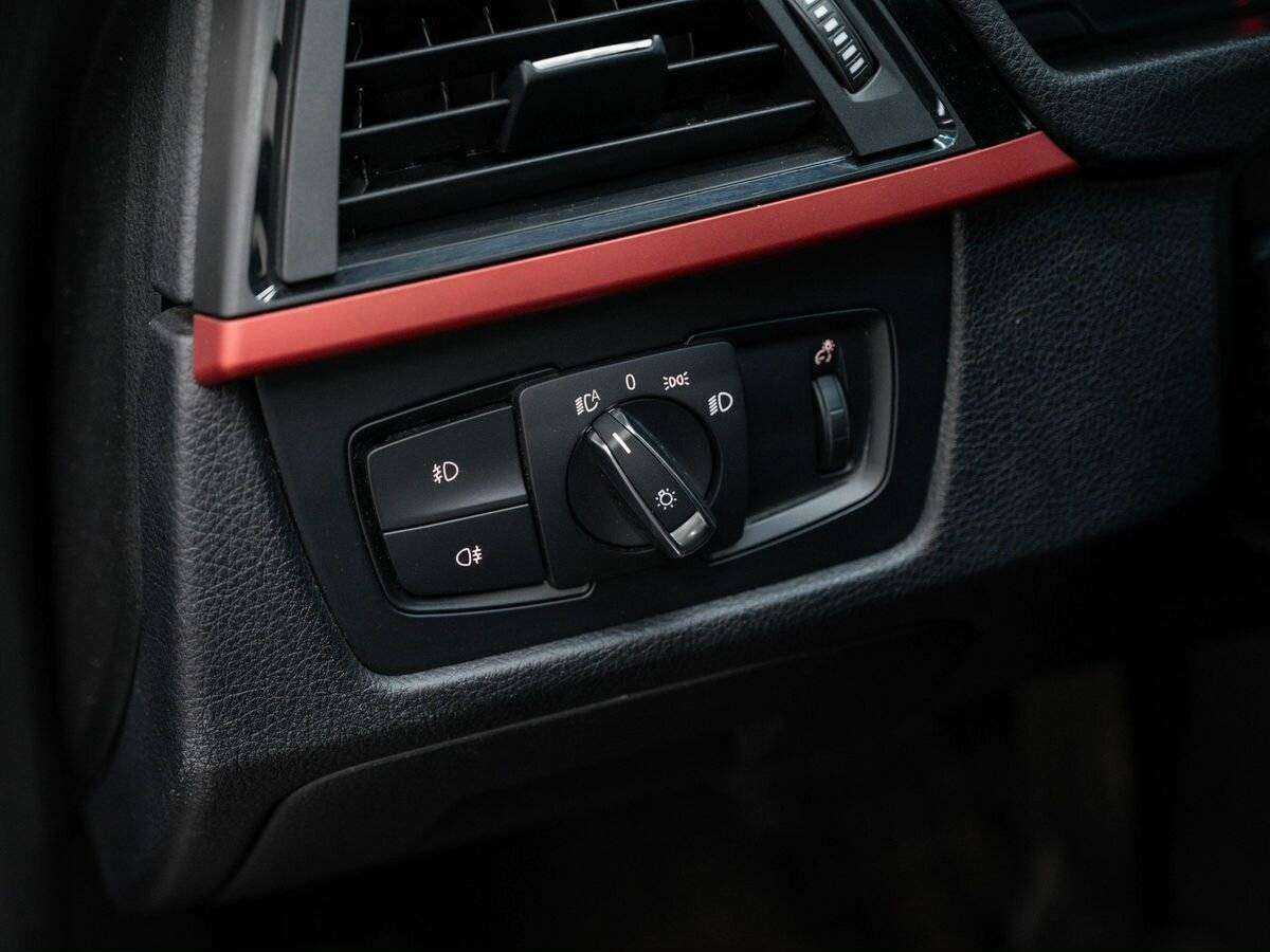 BMW 3 серии 2013 года с пробегом. Фото: #18