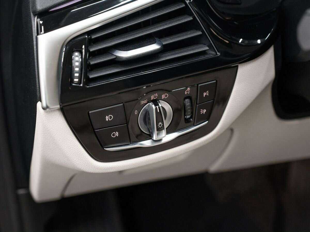 BMW 5 серии 2018 года с пробегом. Фото: #15