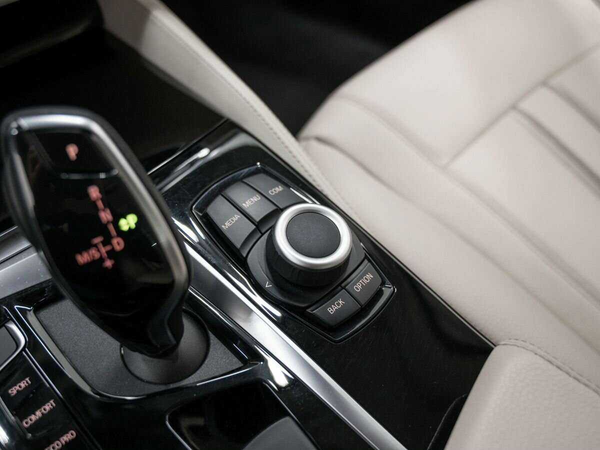 BMW 5 серии 2018 года с пробегом. Фото: #19