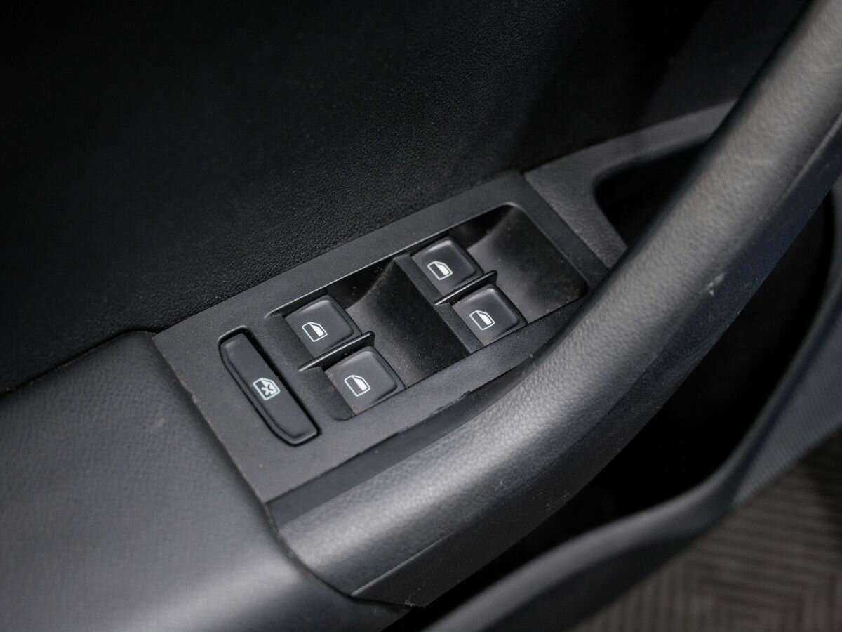 Б/У Шкода Октавия 2015 года. Фото: #14