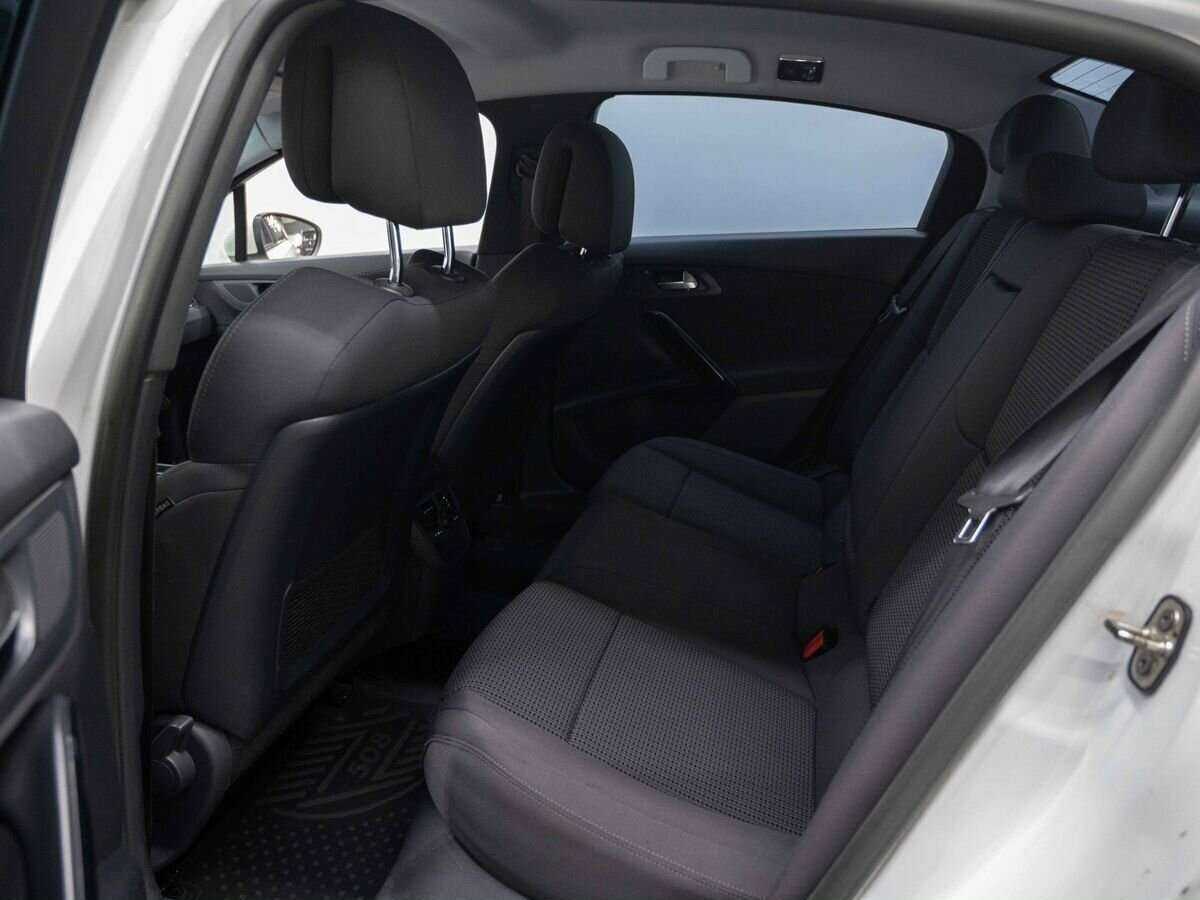 Peugeot 508 2012 года с пробегом. Фото: #8