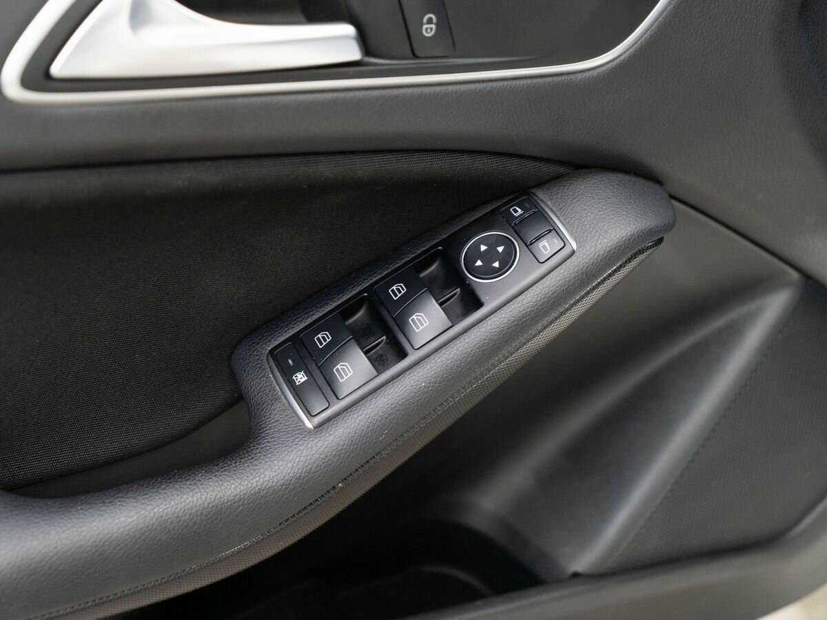 Mercedes-Benz A-Класс 2016 года с пробегом. Фото: #12