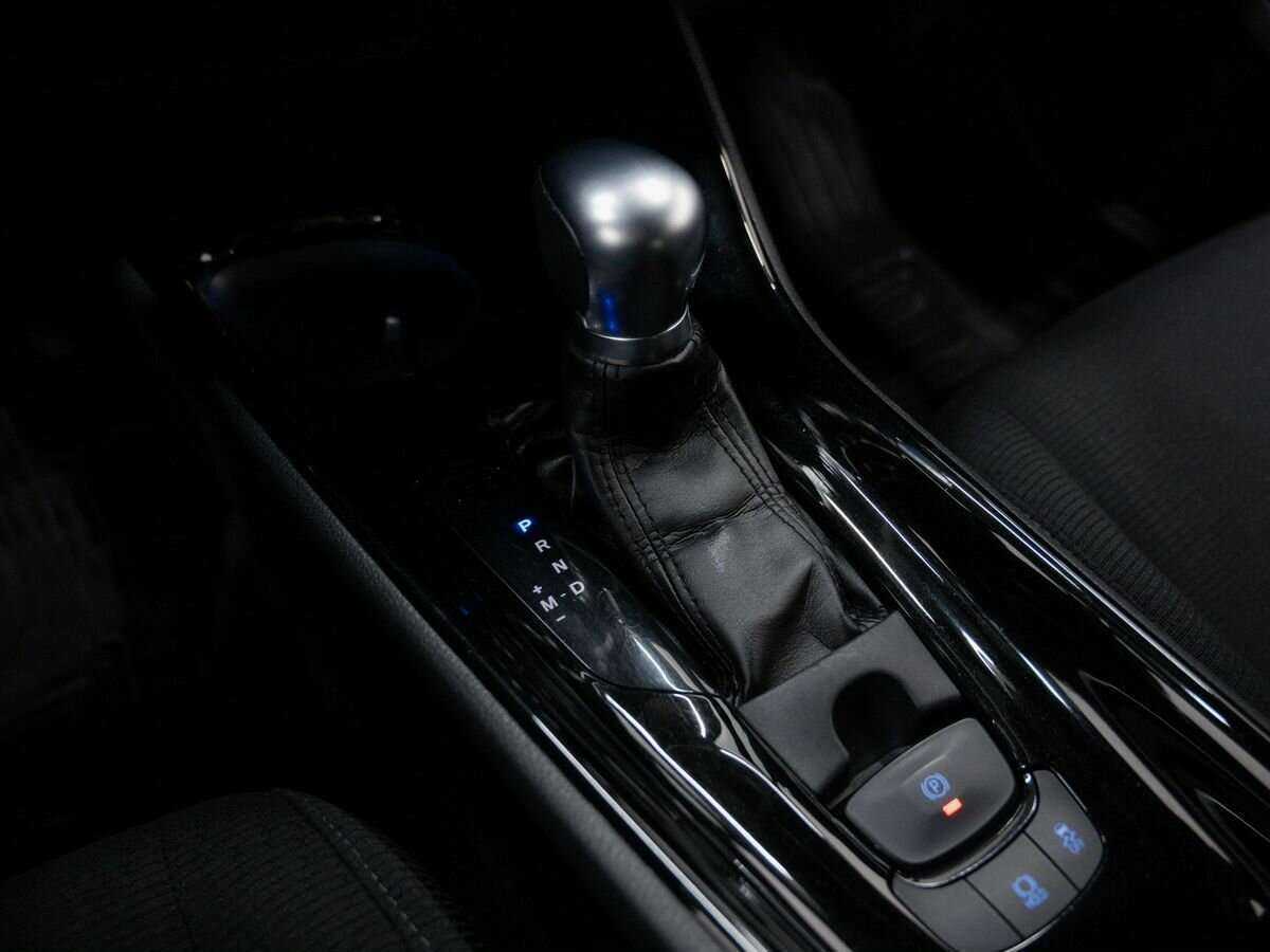 Toyota C-HR 2018 года с пробегом. Фото: #14