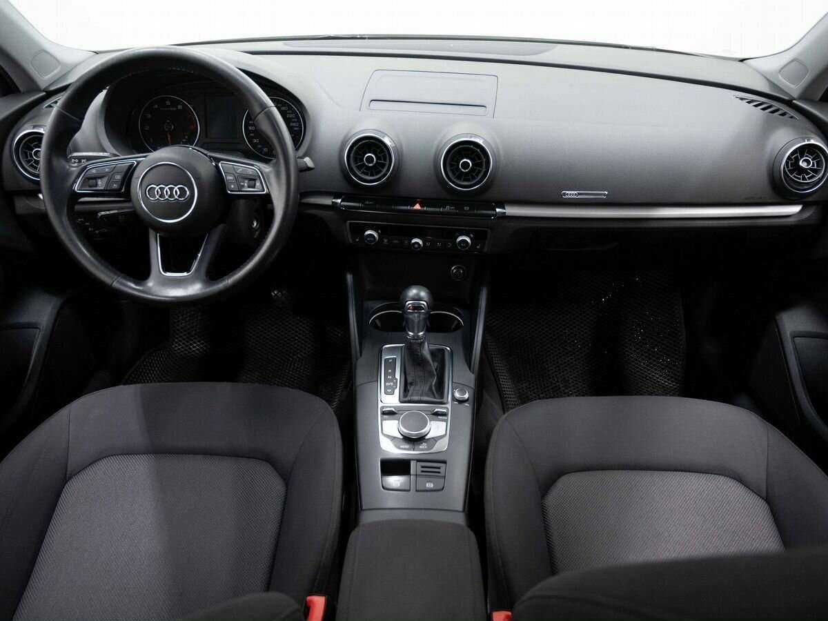 Audi A3 2019 года с пробегом. Фото: #11