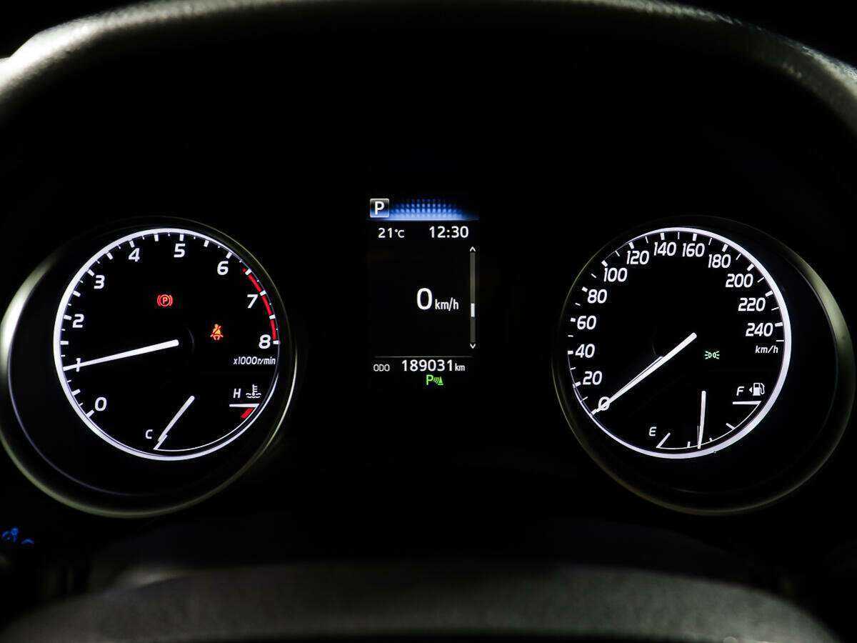 Toyota Camry 2020 года с пробегом. Фото: #8