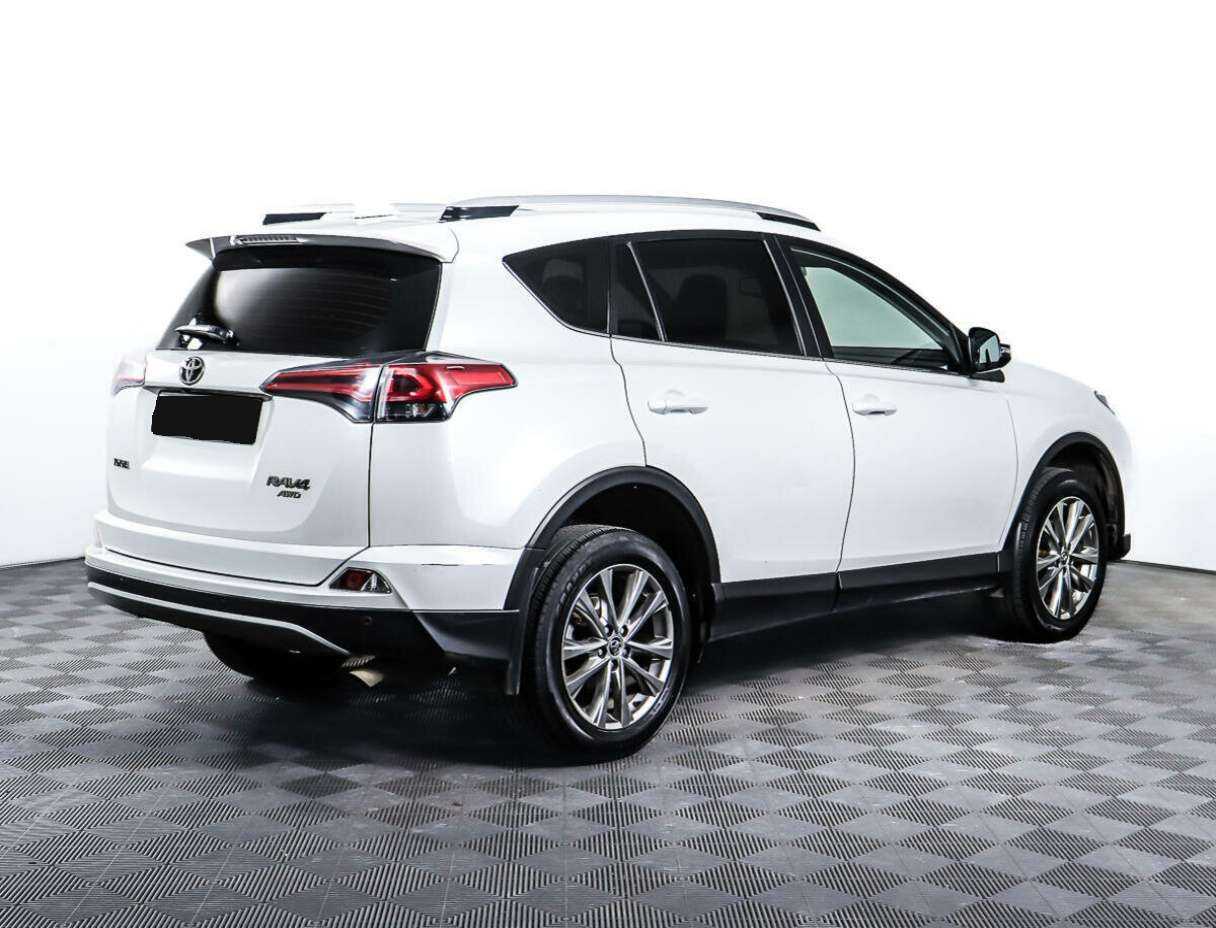 Toyota RAV4 2018 года с пробегом. Фото: #4