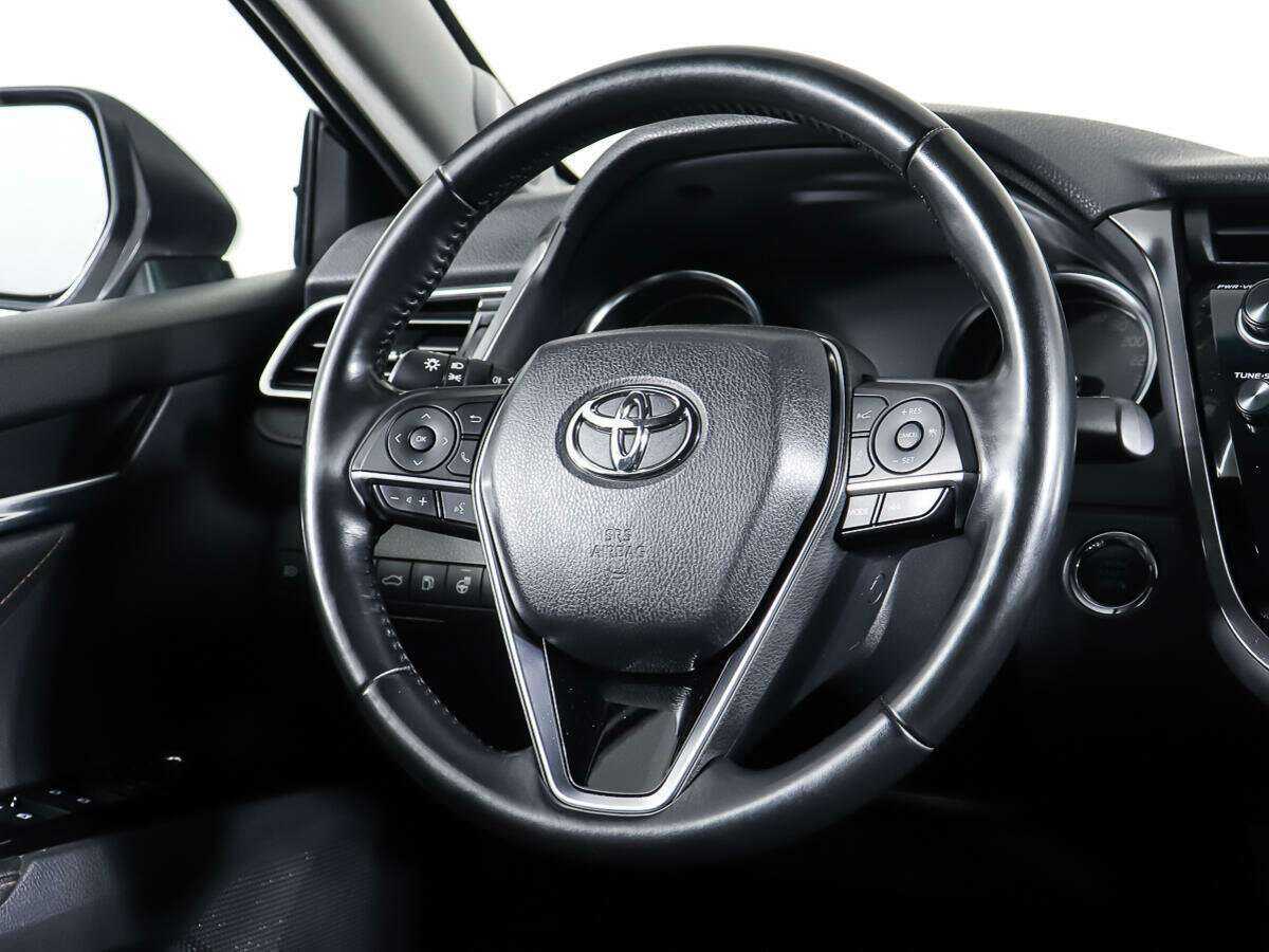 Toyota Camry 2019 года с пробегом. Фото: #11