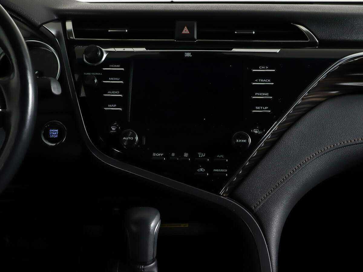 Toyota Camry 2020 года с пробегом. Фото: #9