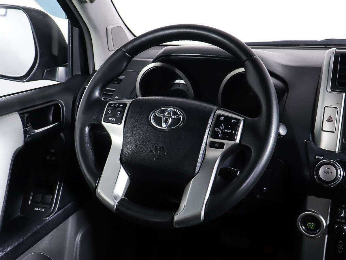 Toyota Land Cruiser Prado 2012 года с пробегом. Фото: #14