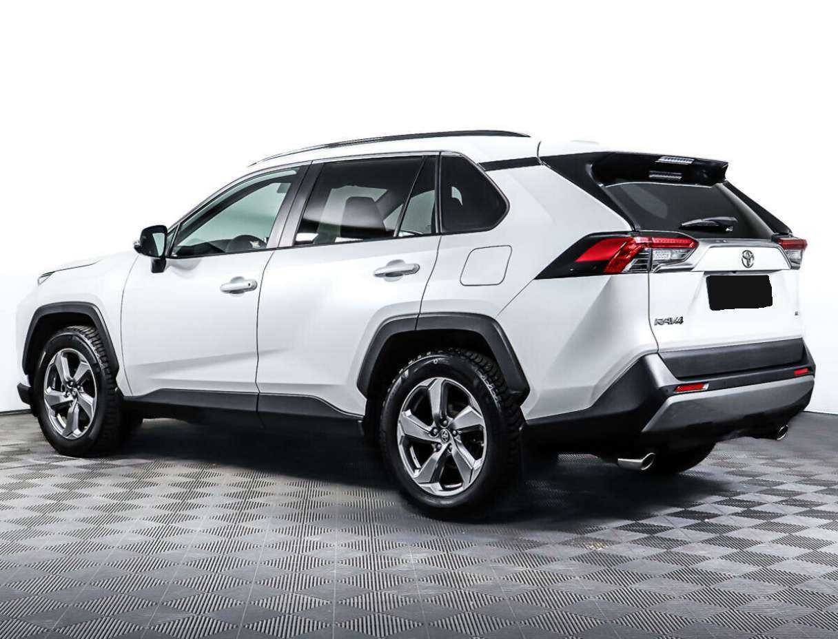 Toyota RAV4 2019 года с пробегом. Фото: #6
