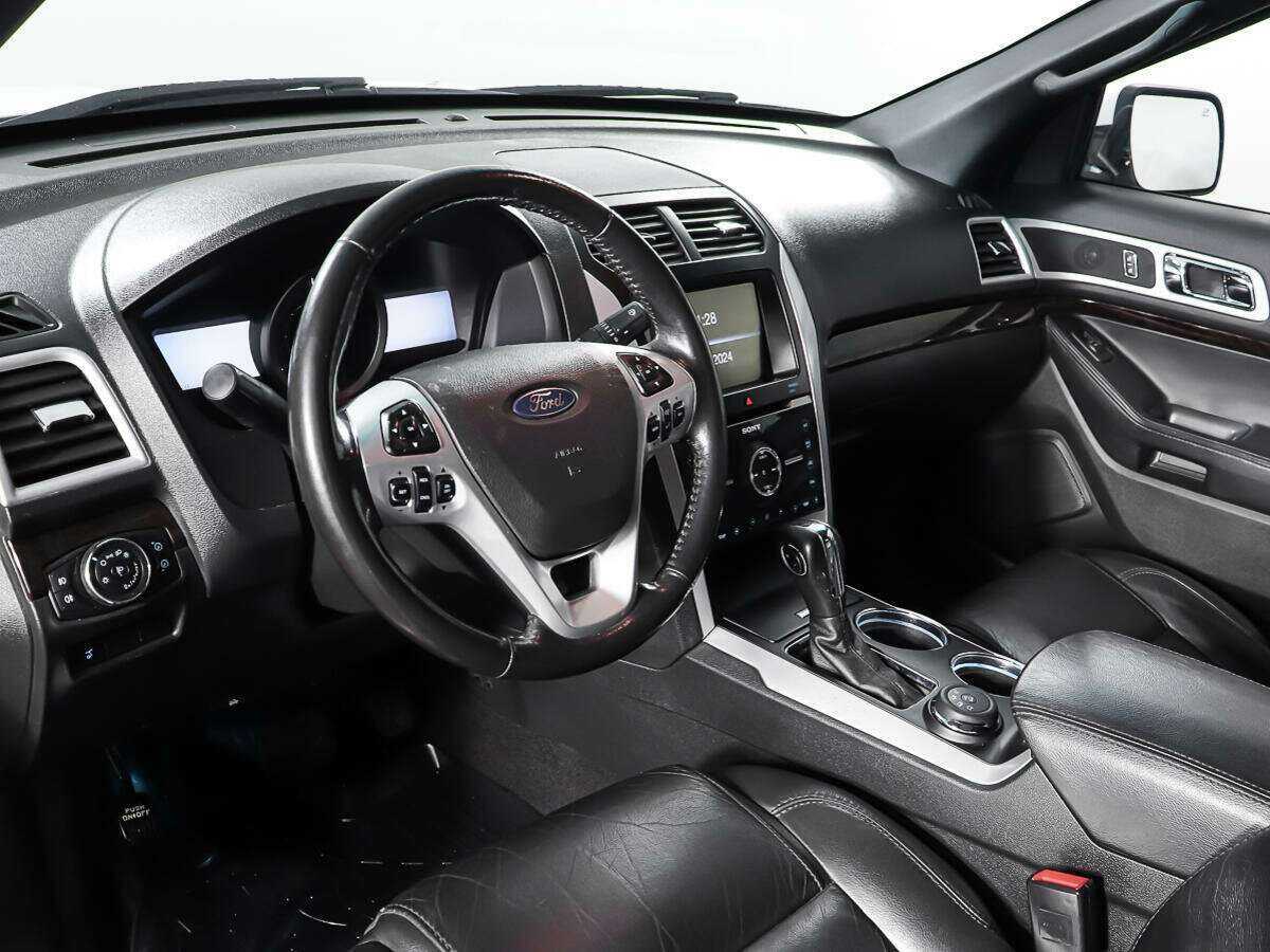 Ford Explorer 2012 года с пробегом. Фото: #15
