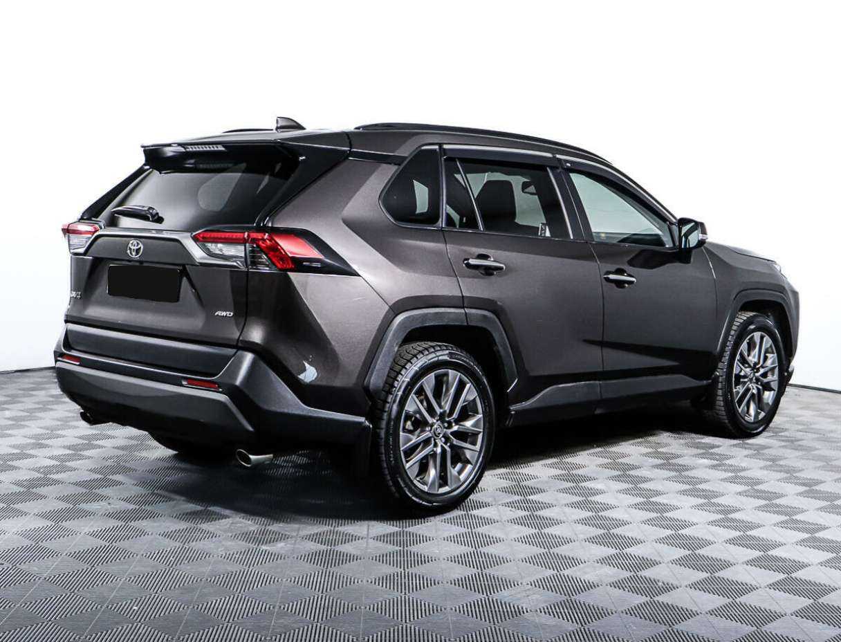 Toyota RAV4 2019 года с пробегом. Фото: #4