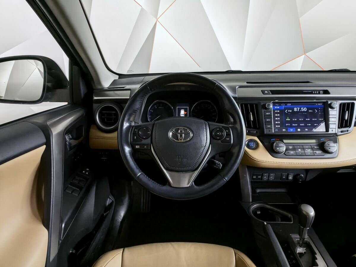 Toyota RAV4 2017 года с пробегом. Фото: #13