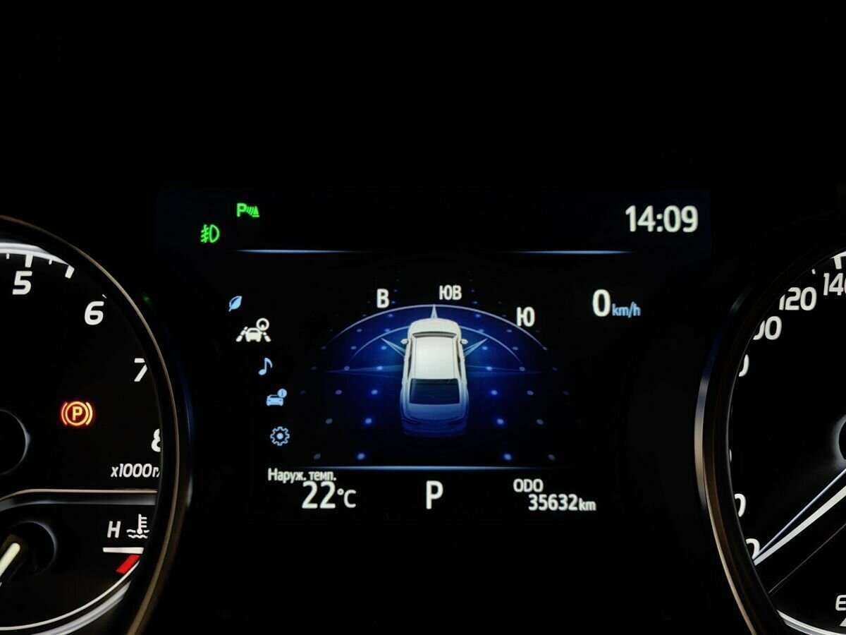 Toyota Camry 2020 года с пробегом. Фото: #18