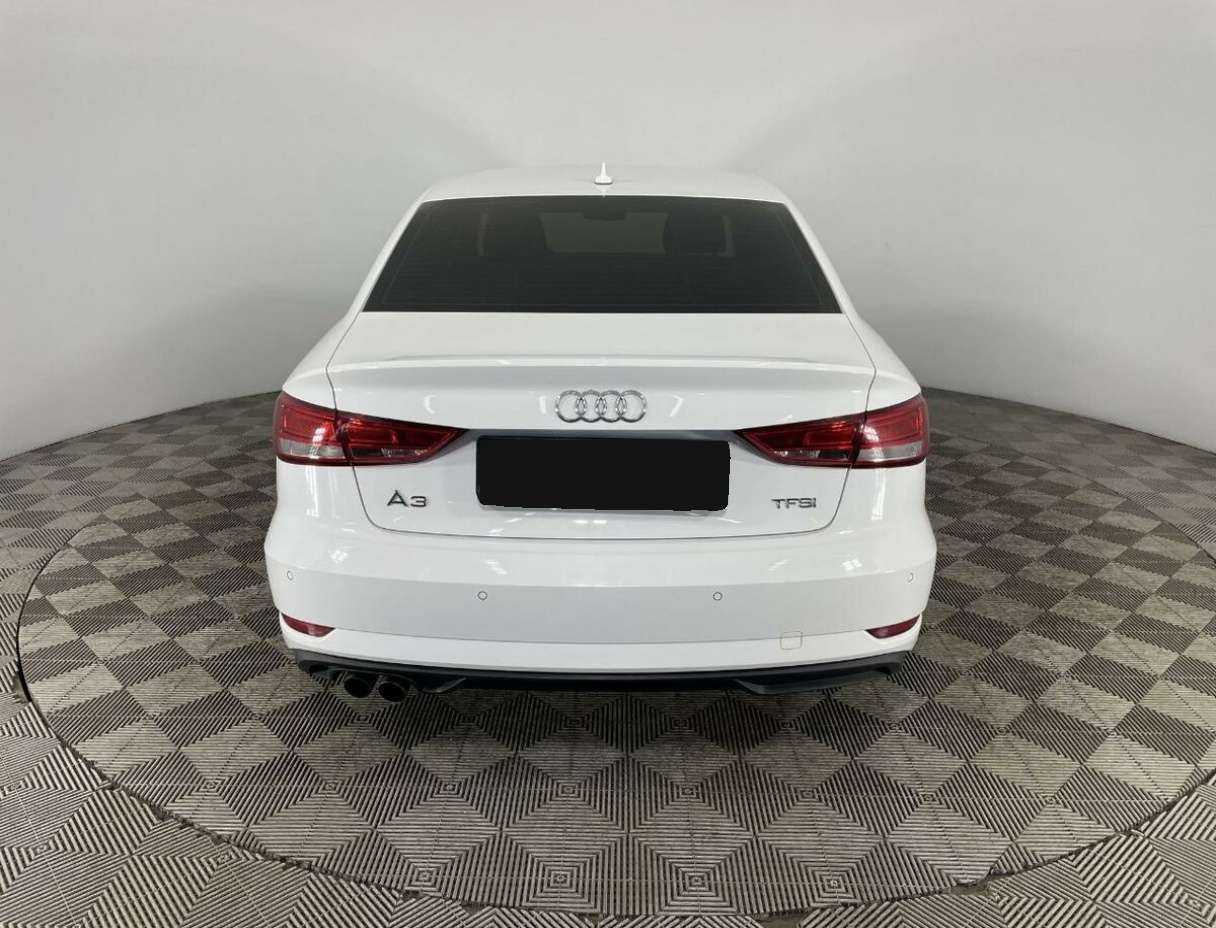 Audi A3 2018 года с пробегом. Фото: #2