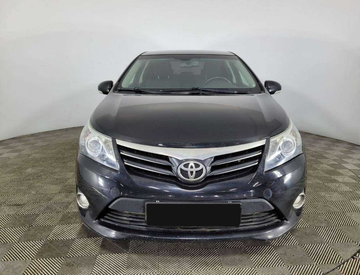 Toyota Avensis 2012 года с пробегом. Фото: #1