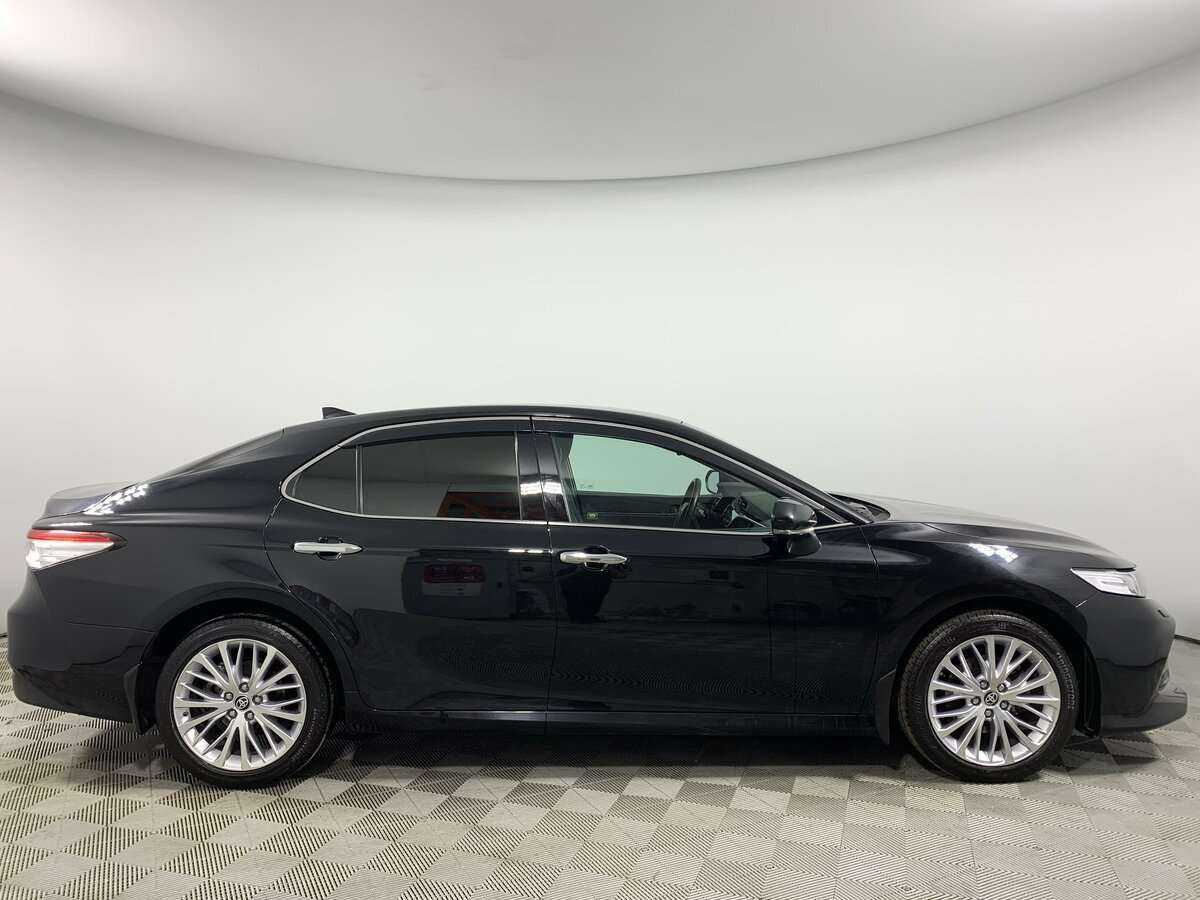 Toyota Camry 2020 года с пробегом. Фото: #2