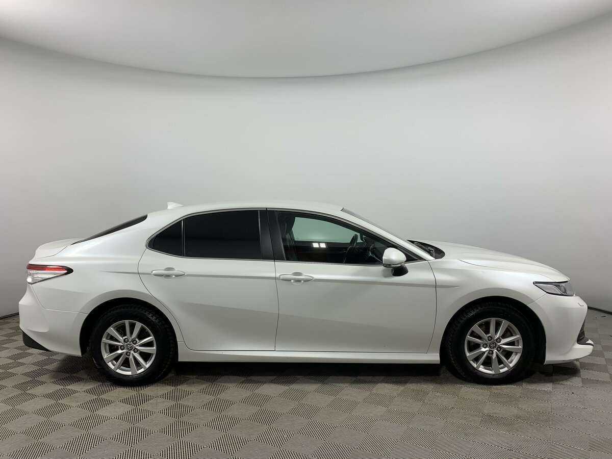 Б/У Тойота Камри 2020 года. Фото: #3