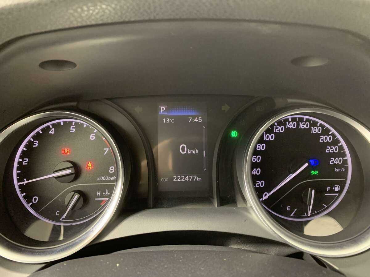 Б/У Тойота Камри 2020 года. Фото: #10