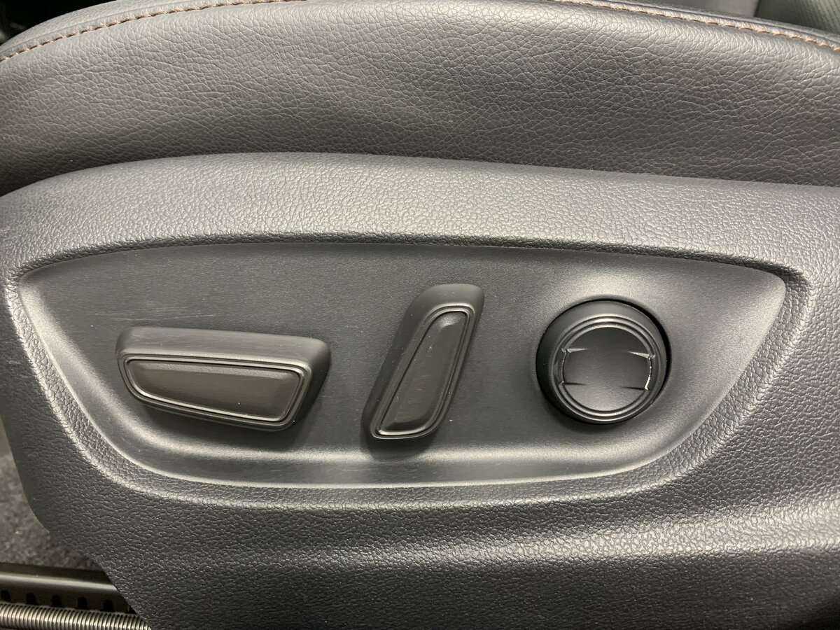 Б/У Тойота Камри 2020 года. Фото: #14