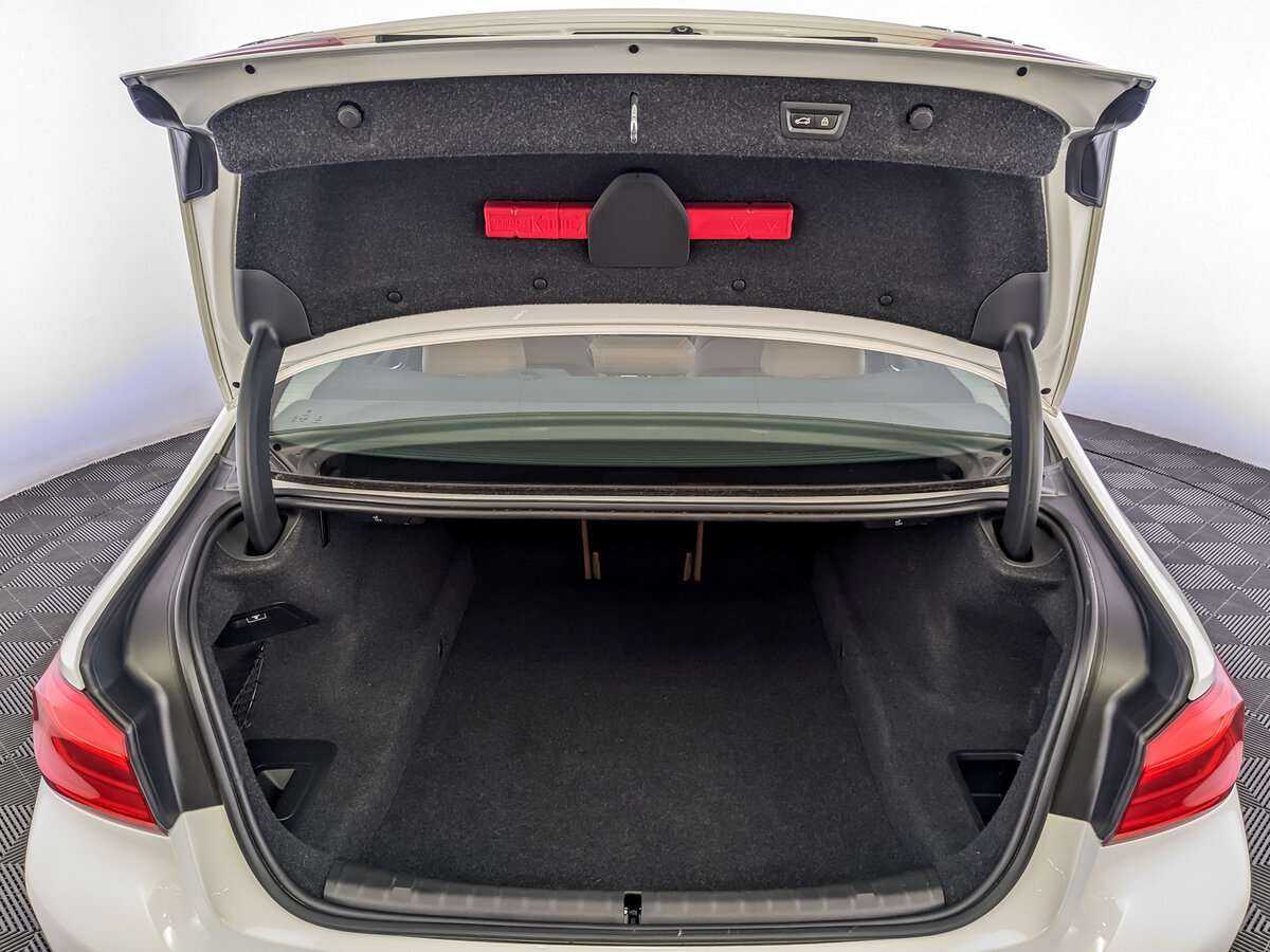 BMW 5 серии 2017 года с пробегом. Фото: #9