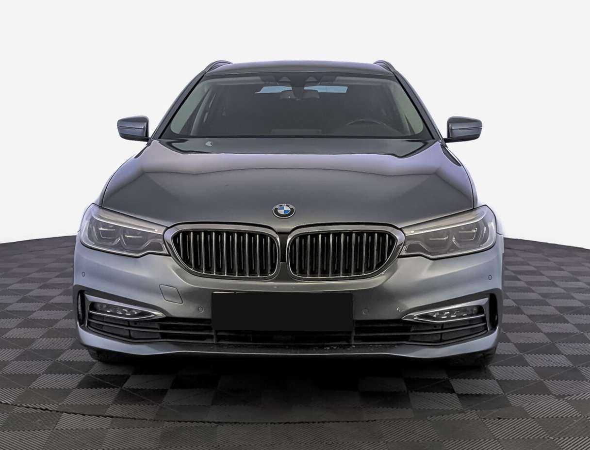 BMW 5 серии 2019 года с пробегом. Фото: #1