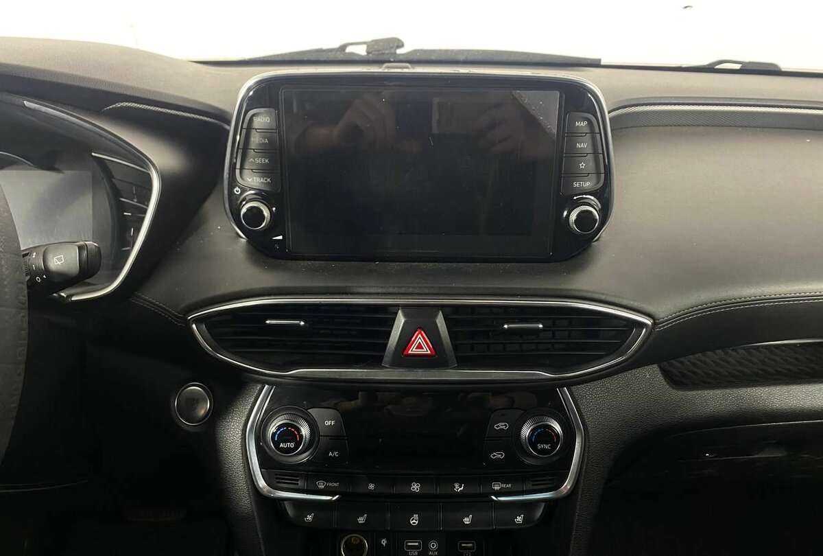 Hyundai Santa Fe 2018 года с пробегом. Фото: #11