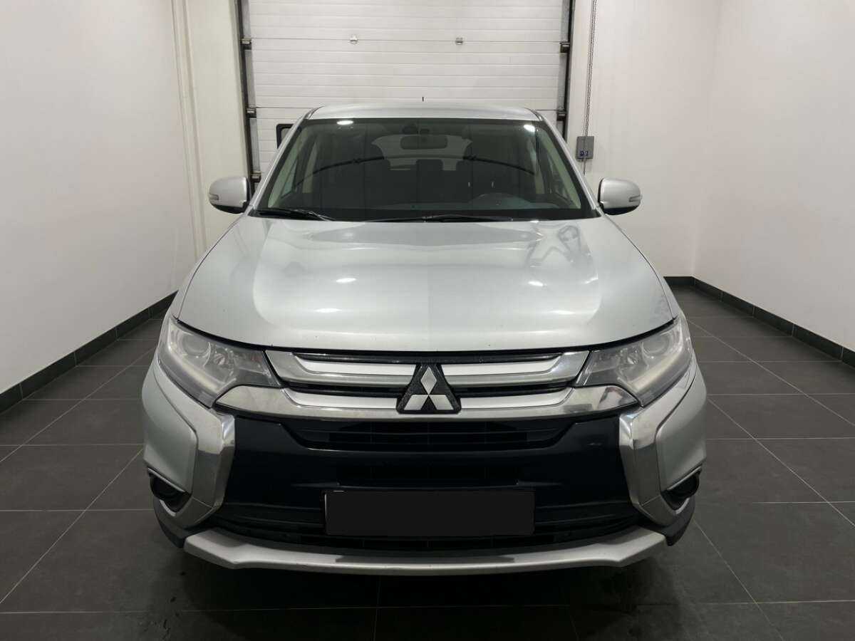 Mitsubishi Outlander 2016 года с пробегом. Фото: #1