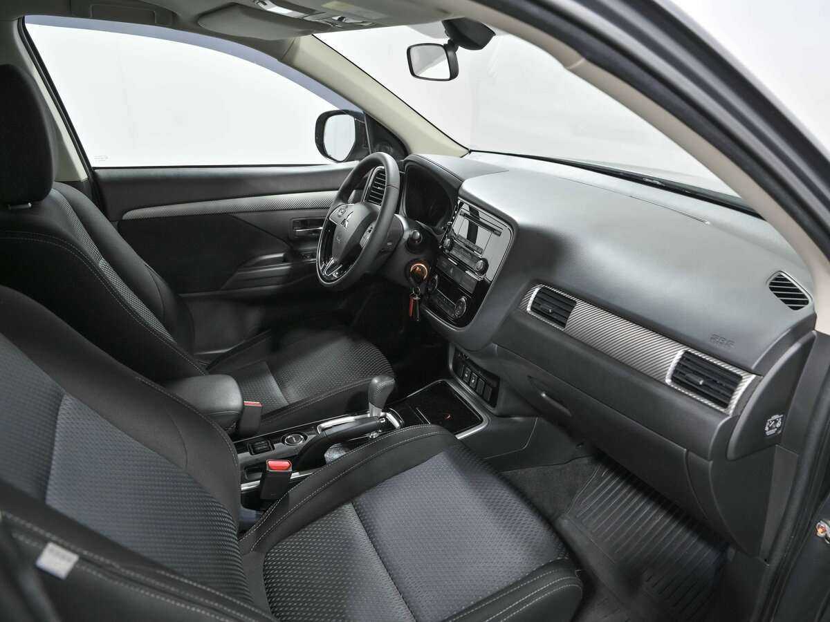 Mitsubishi Outlander 2018 года с пробегом. Фото: #16