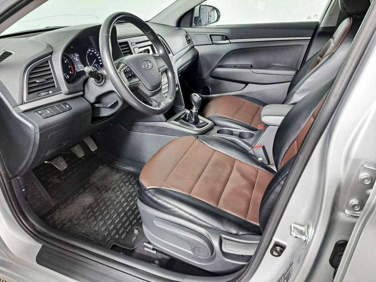 Б/У Хендай Елантра 2017 года. Фото: #13