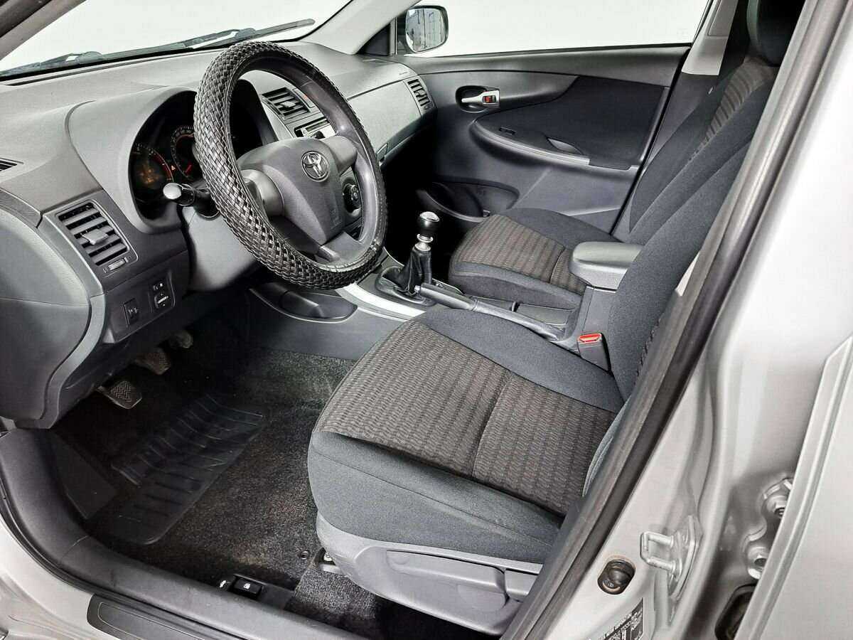 Б/У Тойота Королла 2012 года. Фото: #12