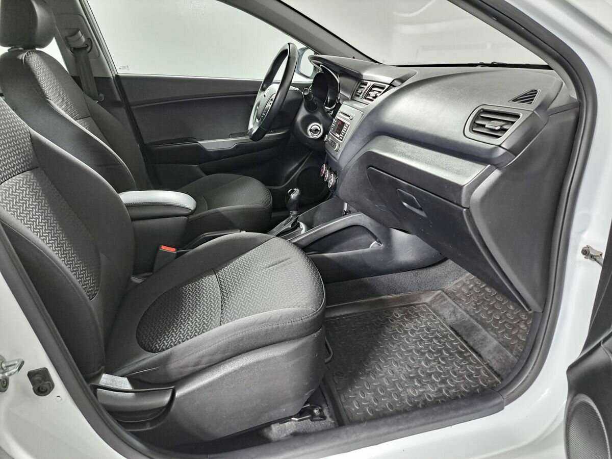 Б/У Киа Рио 2017 года. Фото: #8