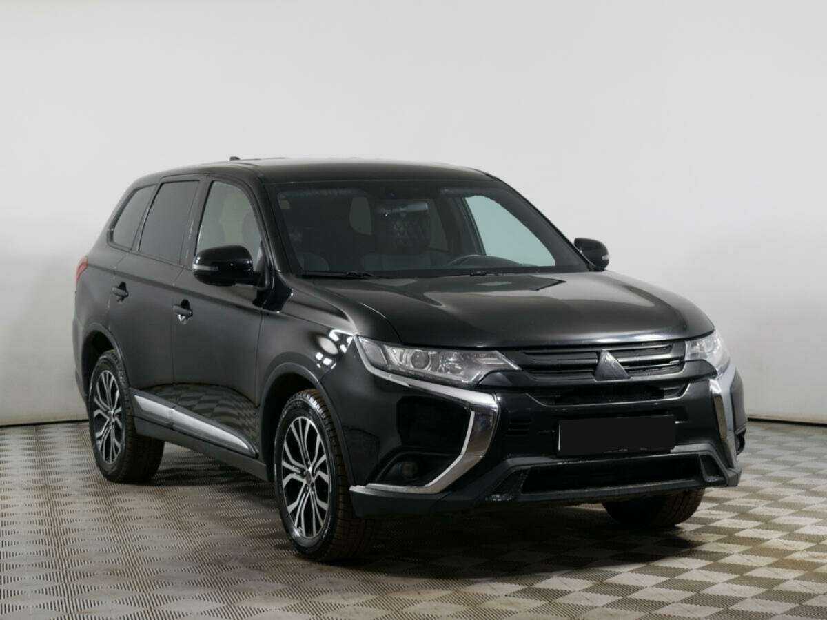 Mitsubishi Outlander 2018 года с пробегом. Фото: #2