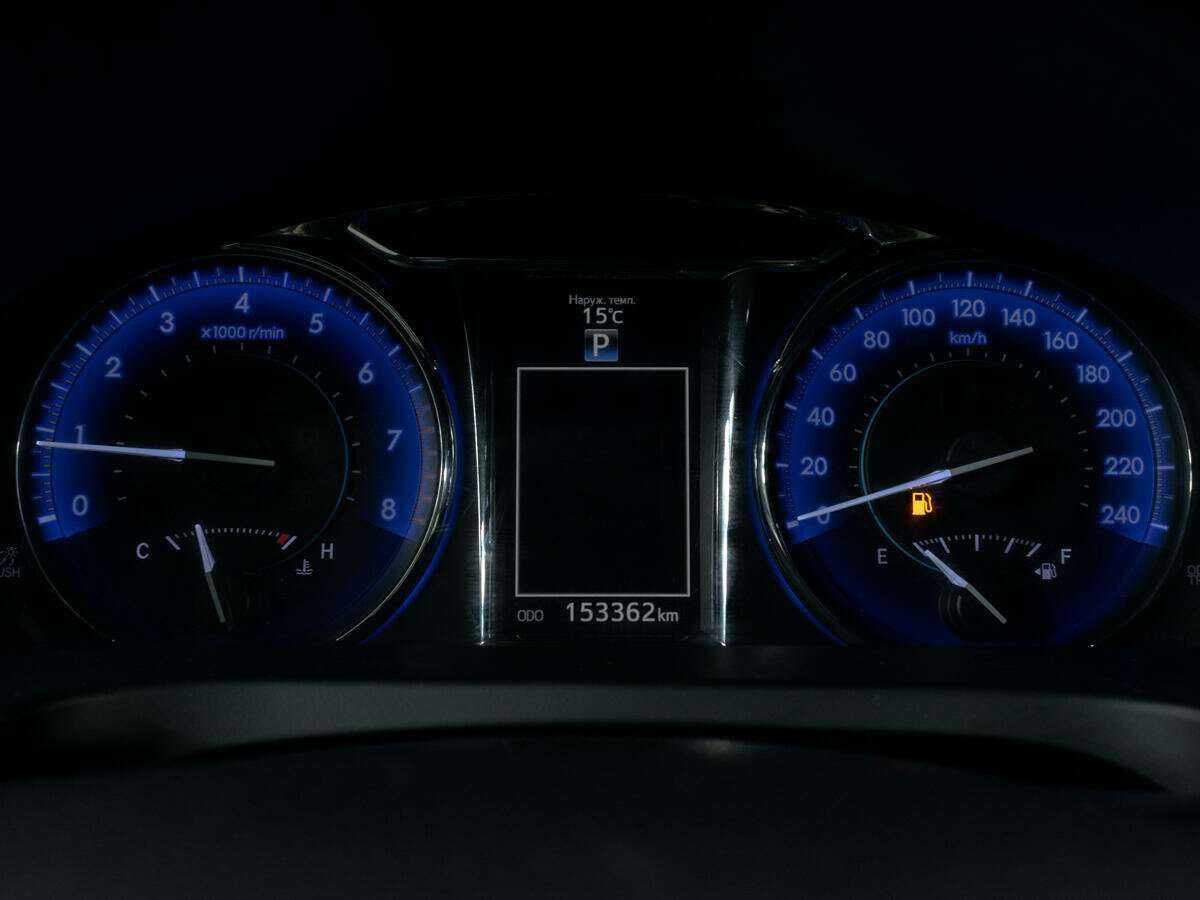 Б/У Тойота Камри 2016 года. Фото: #12