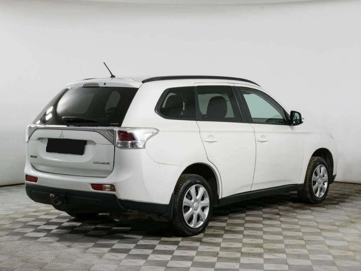 Mitsubishi Outlander 2013 года с пробегом. Фото: #4