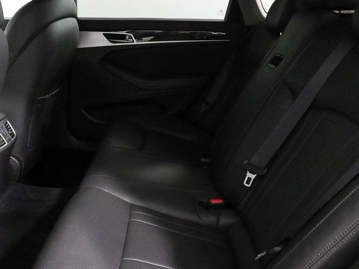 Hyundai Genesis 2015 года с пробегом. Фото: #7