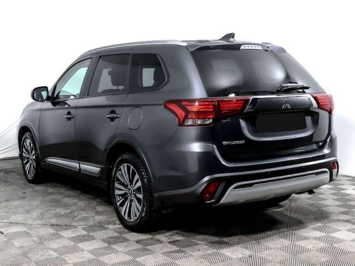 Mitsubishi Outlander 2021 года с пробегом. Фото: #4