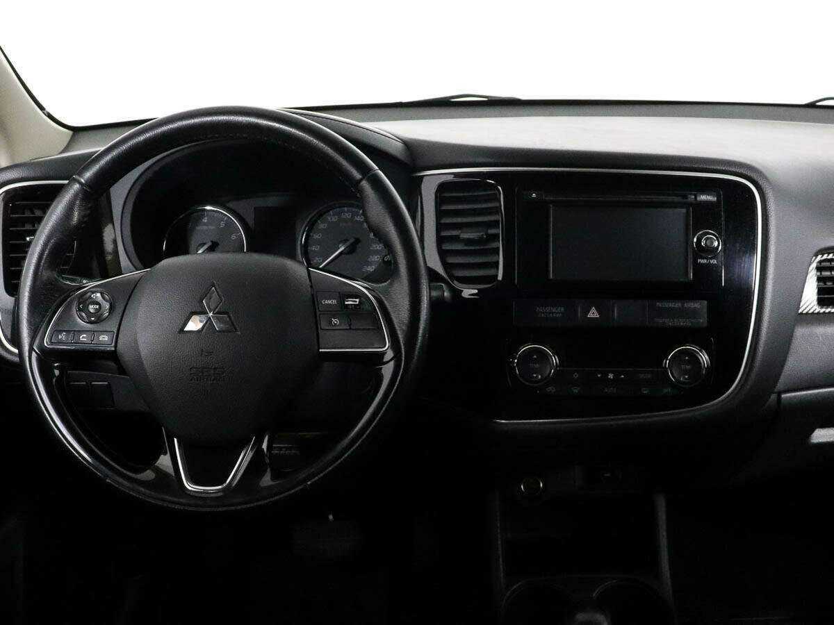 Mitsubishi Outlander 2015 года с пробегом. Фото: #9