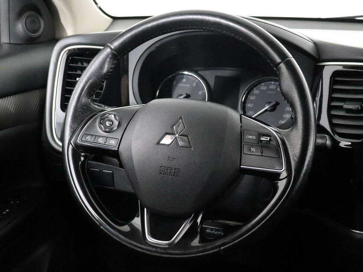 Mitsubishi Outlander 2015 года с пробегом. Фото: #11