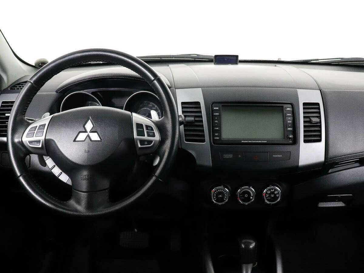 Mitsubishi Outlander 2012 года с пробегом. Фото: #9