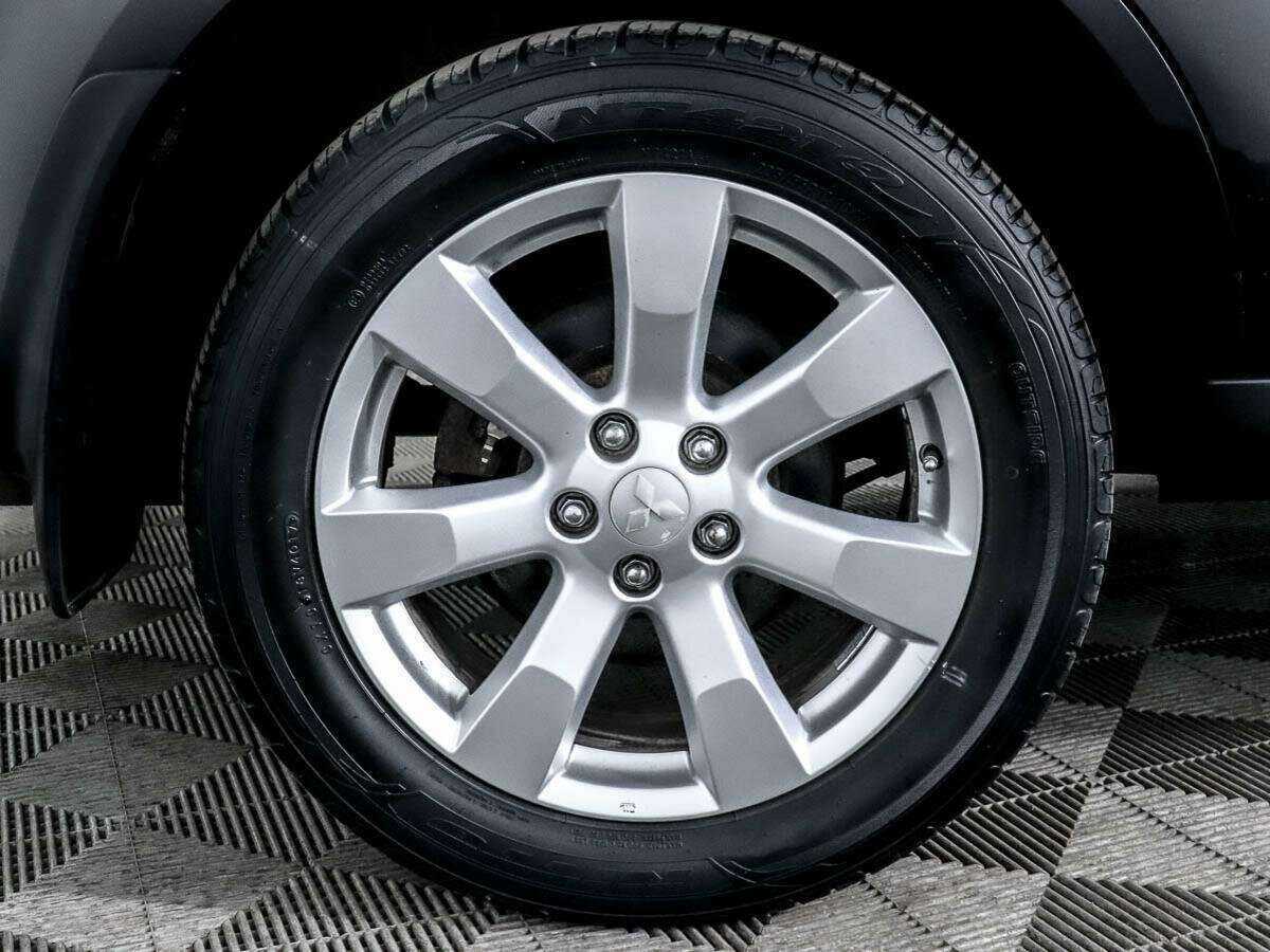 Mitsubishi Outlander 2012 года с пробегом. Фото: #13